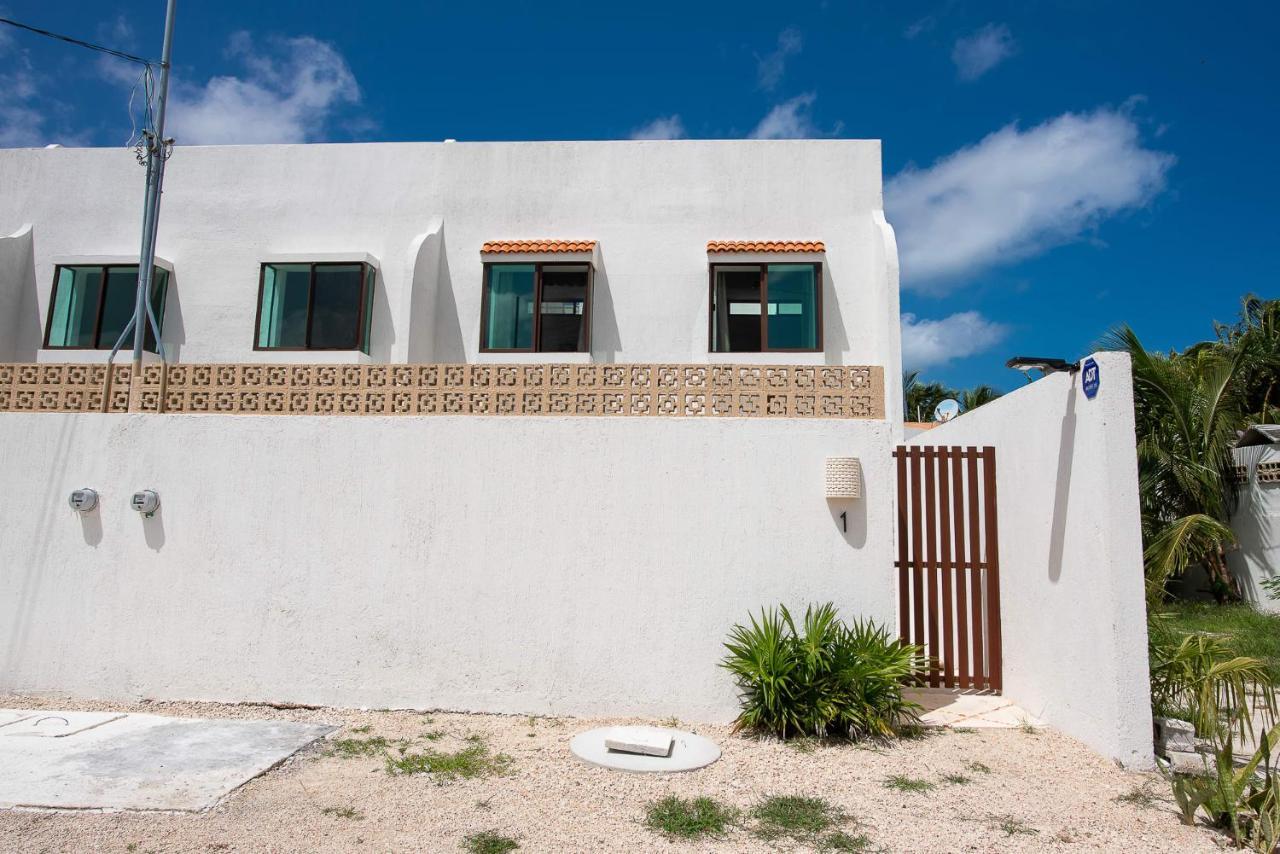 97982 New Modern Villa, Private Pool, High Internet Speed, 2 Blocks From The Beach Chicxulub Ngoại thất bức ảnh